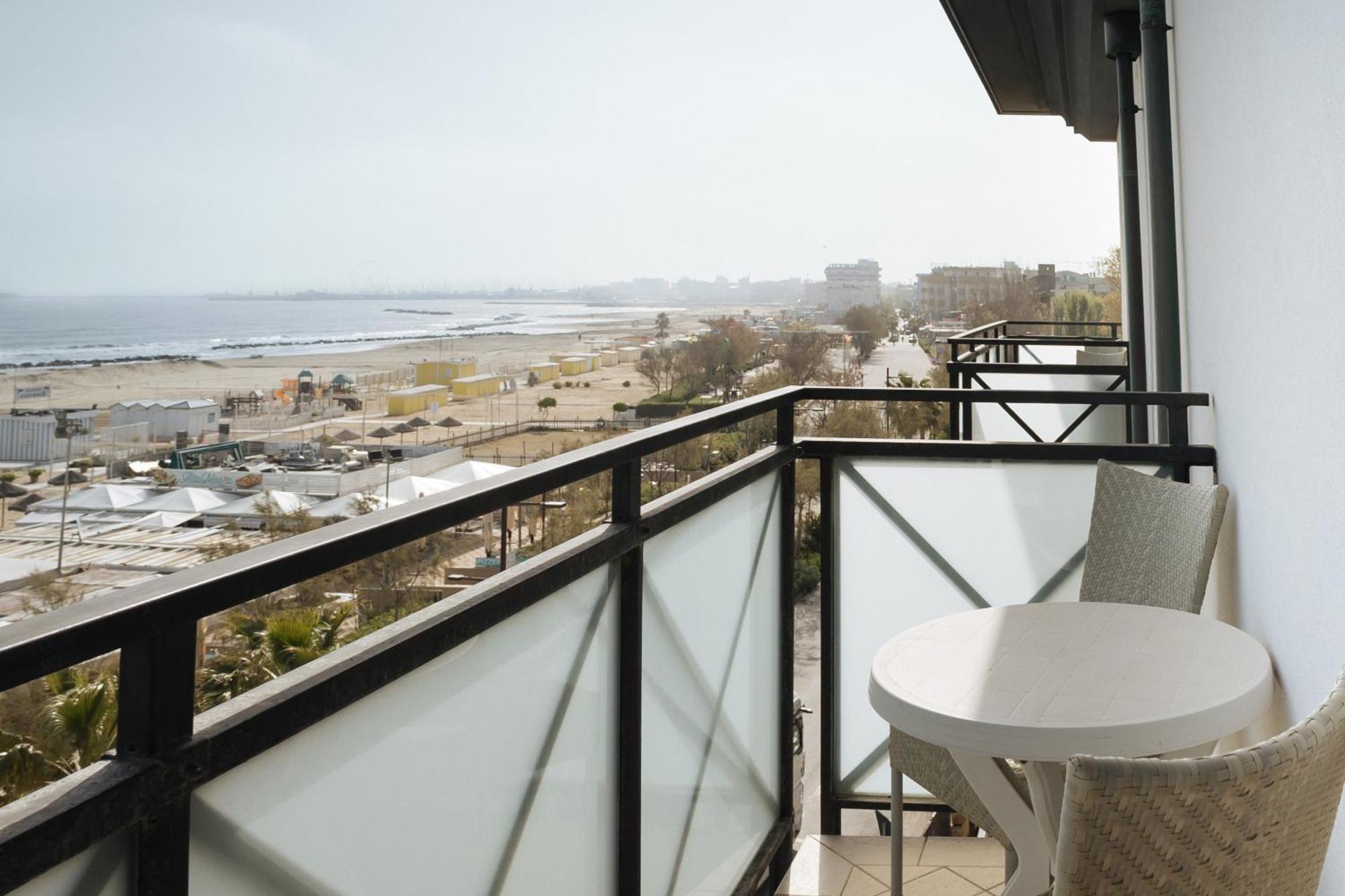 Gabbiano Apartments Rimini Ngoại thất bức ảnh