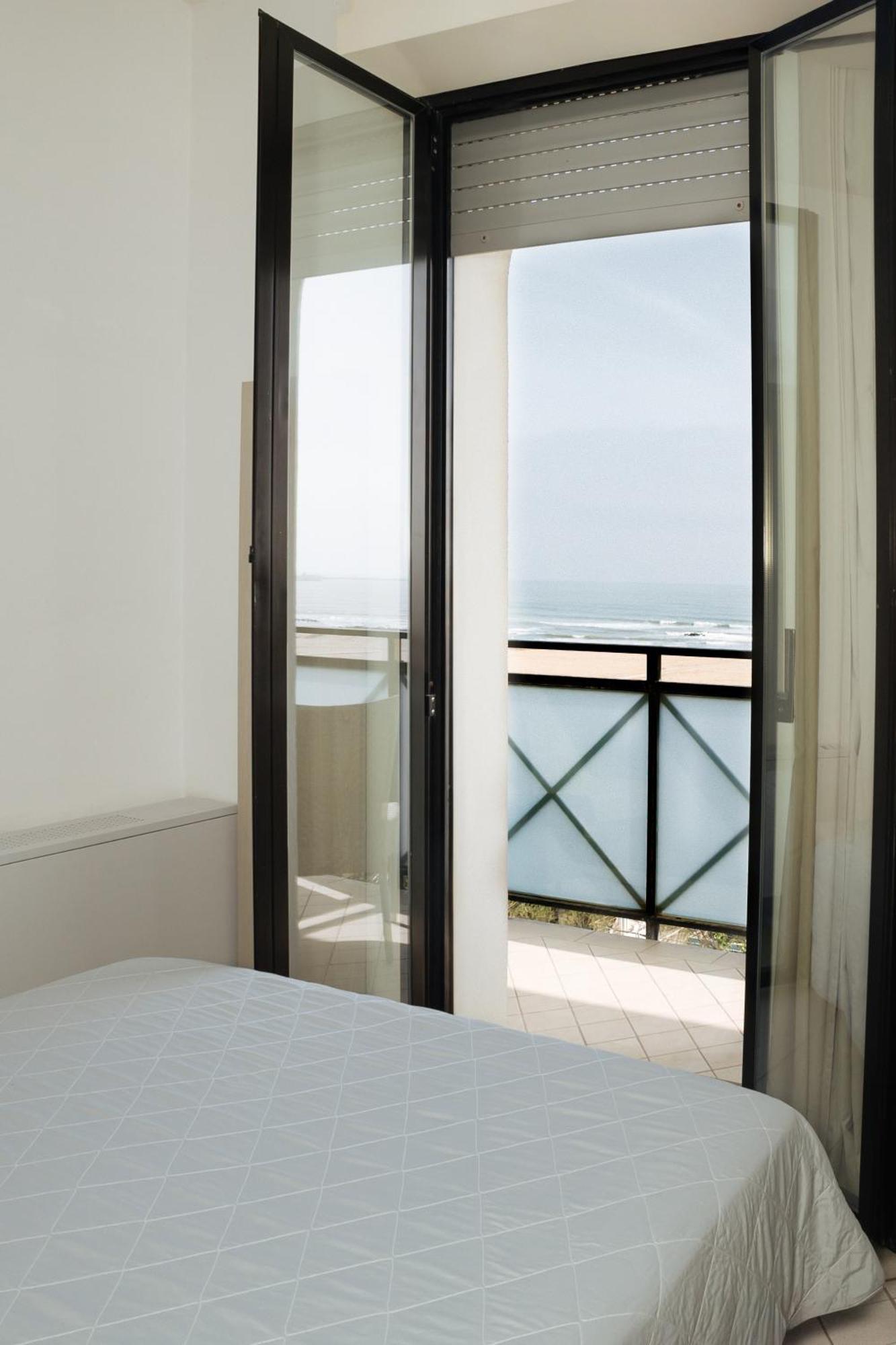 Gabbiano Apartments Rimini Ngoại thất bức ảnh